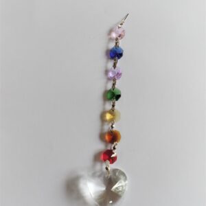 Kristallen hart met regenboogkristallen